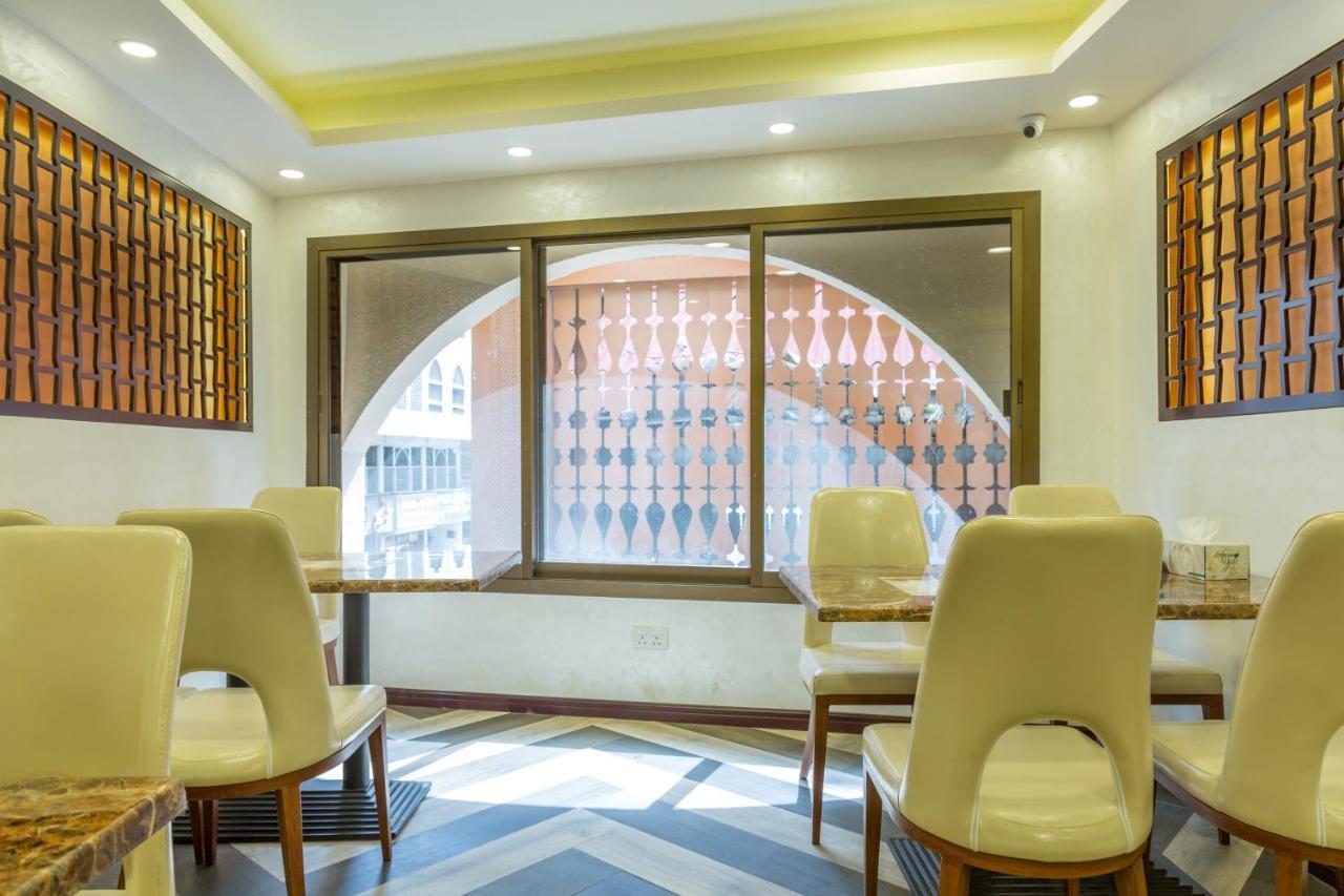 24 Gold Hotel Dubai Buitenkant foto